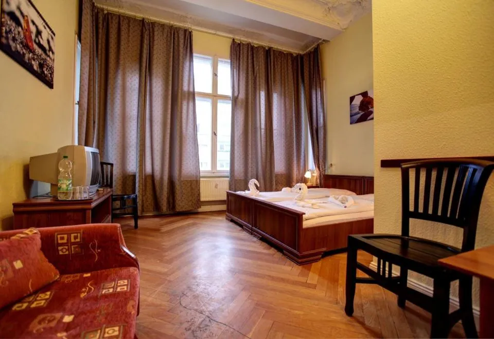 Hotel Pension Bernstein am Kurfürstendamm