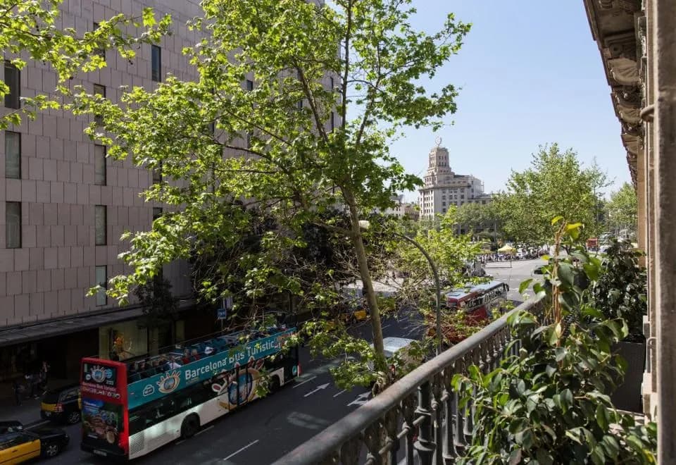 Izaila Plaza Catalunya