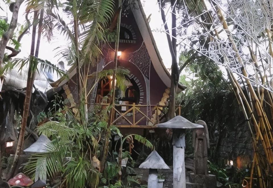 Crazy House