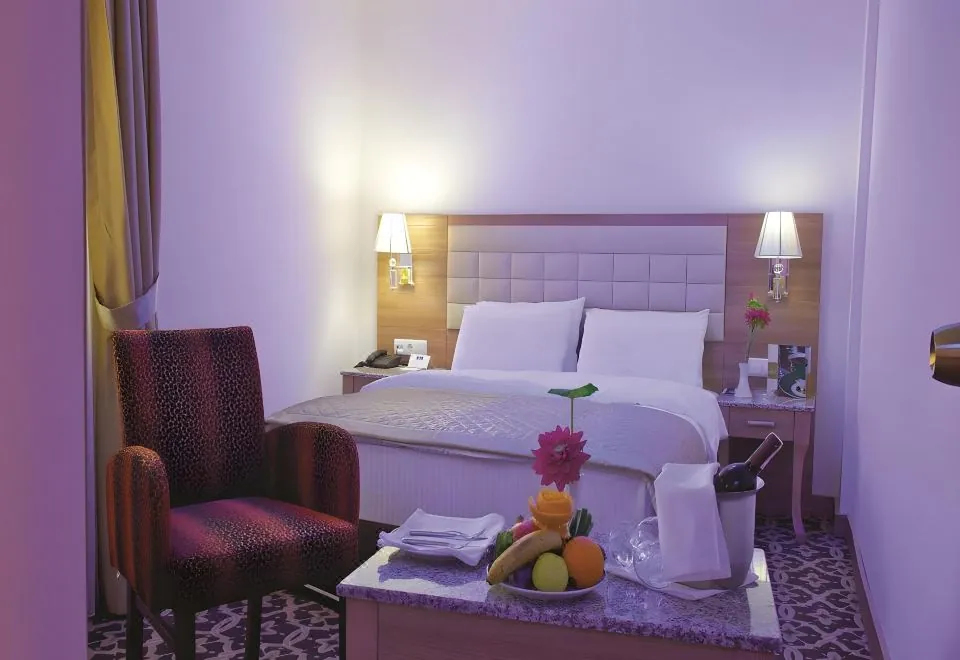 The City Hotel