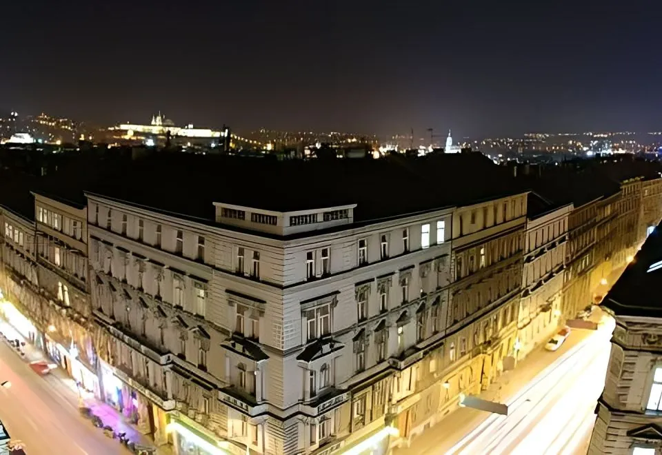 EA Hotel Sonata