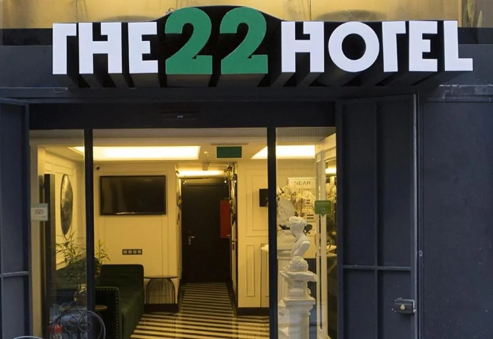 The22 Hotel