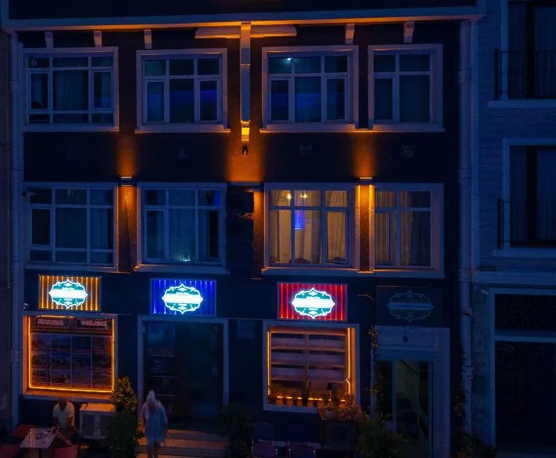 Seatanbul Hotel