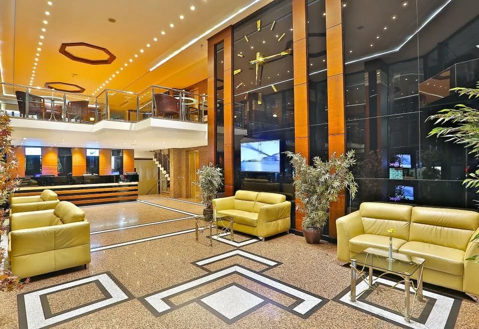 Grand Madrid Hotel