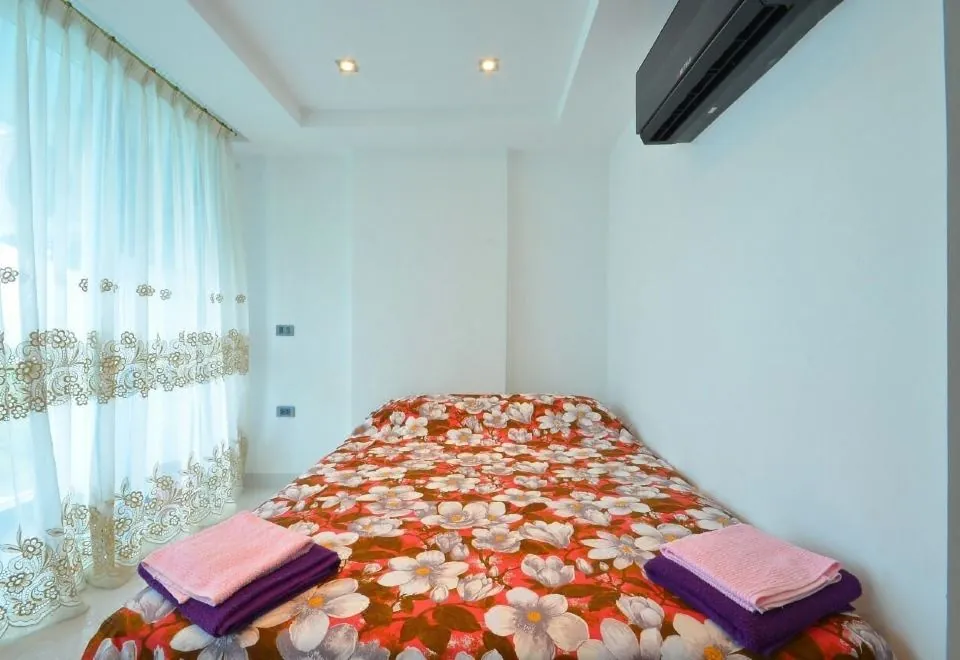 Serenity Wongamat Pattaya Studio