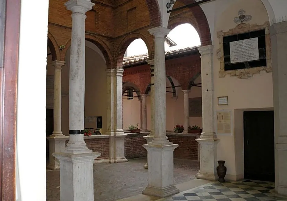 Hotel Alma Domus