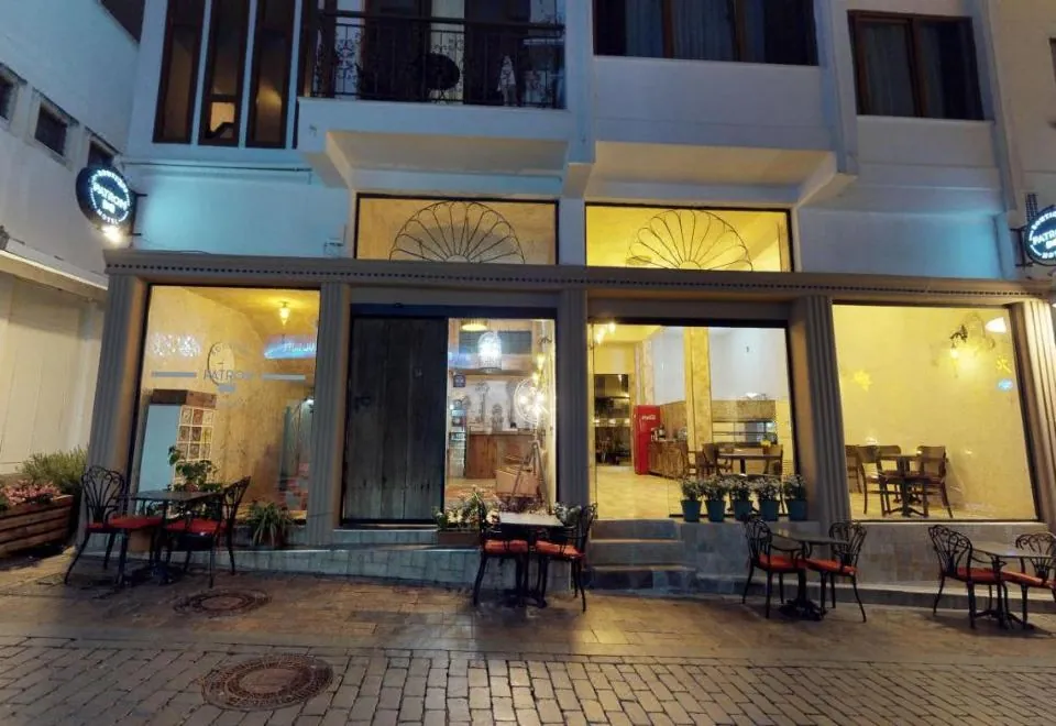 Patron Hotel