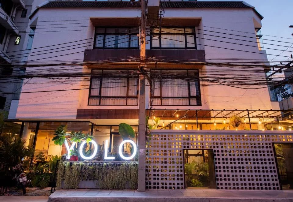 YOLO Bangkok Boutique Hotel