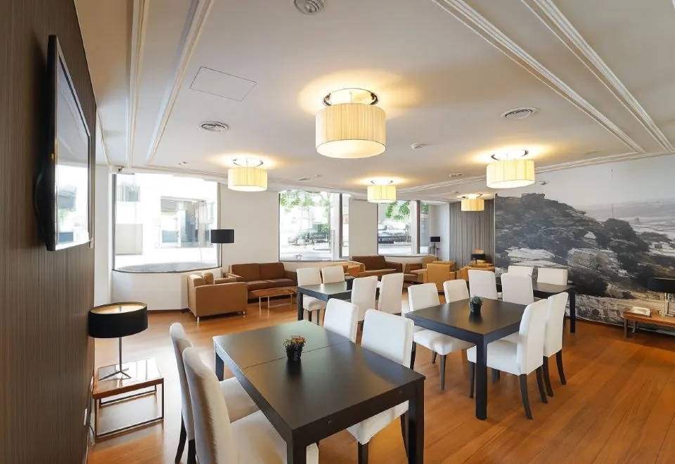 Legendary Lisboa Suites
