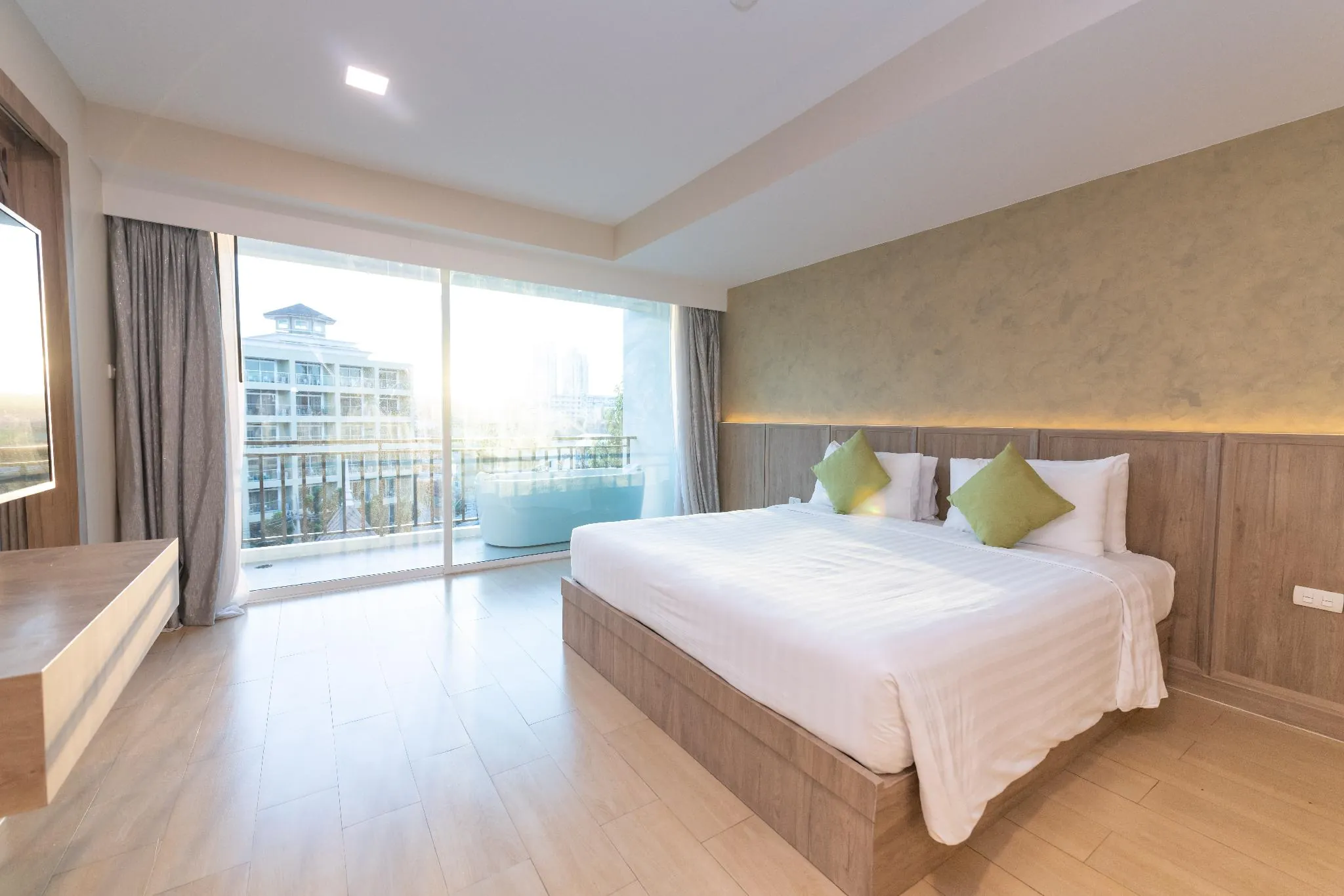 Crystal Palace Pattaya