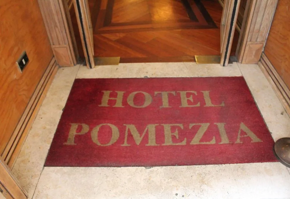 Hotel Pomezia
