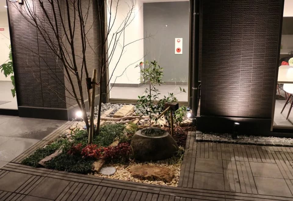 Floral Hotel · SakaisuJi-Honmachi Osaka