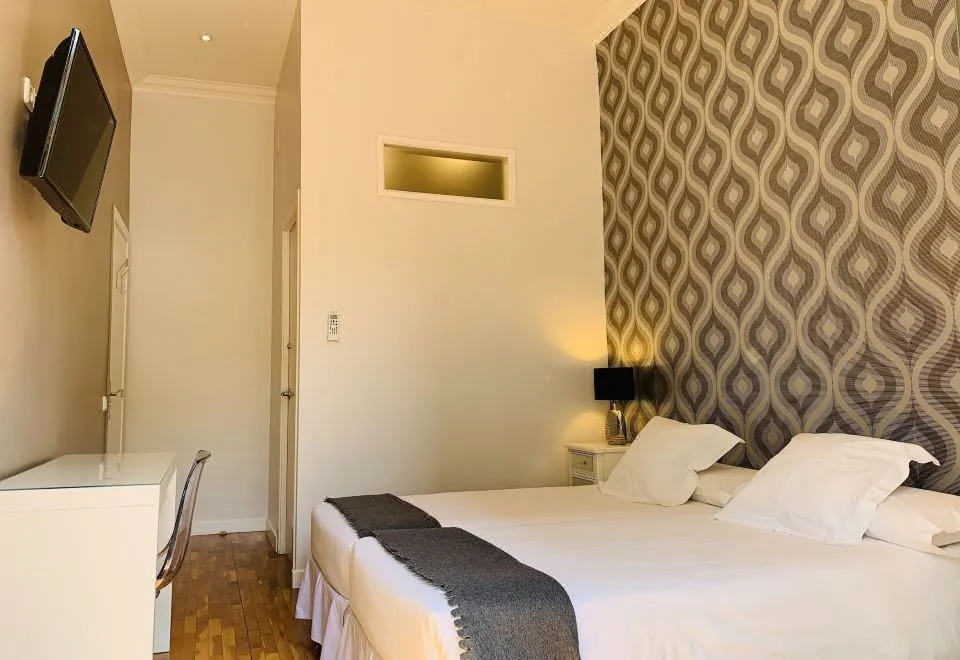 Aptbcn Super Balmes Guest House