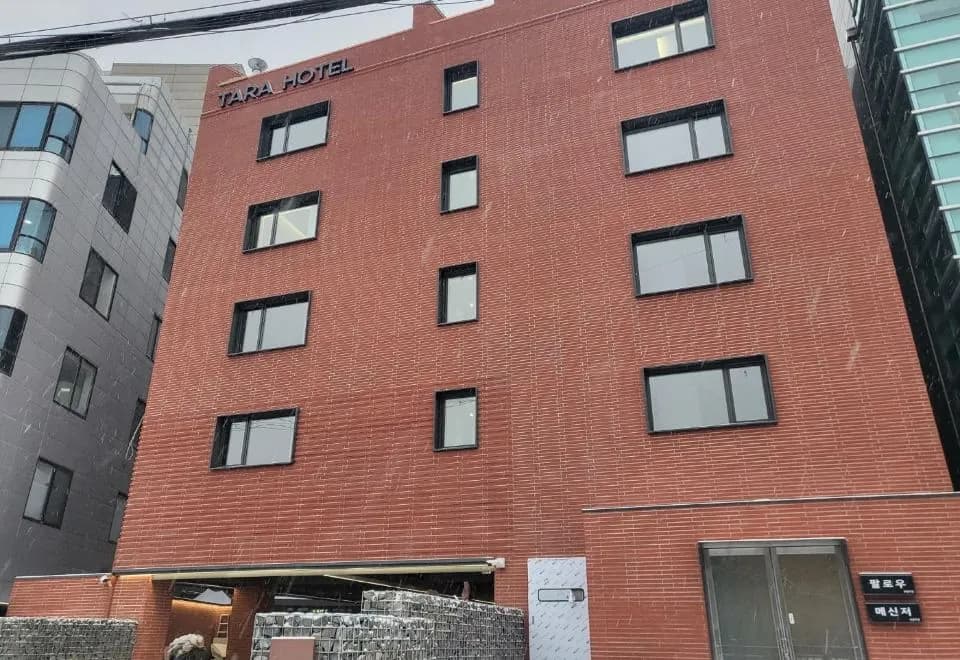Hotel Tara