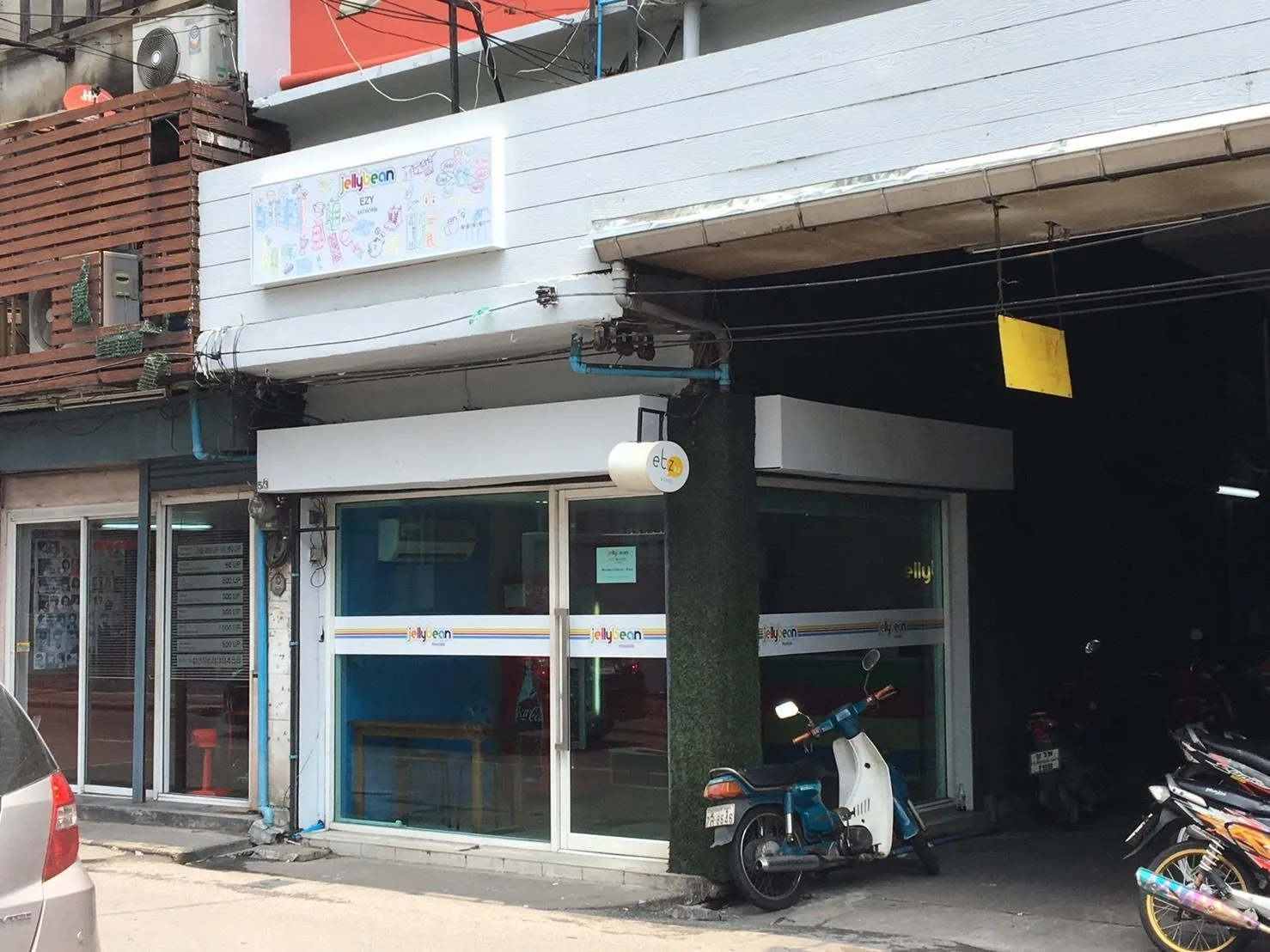 Jellybean Ezy Hostel Sathorn