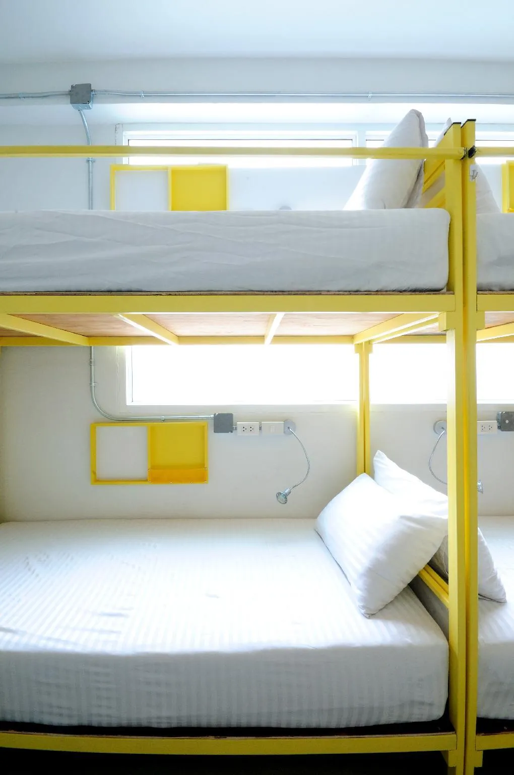 Jellybean Ezy Hostel Sathorn