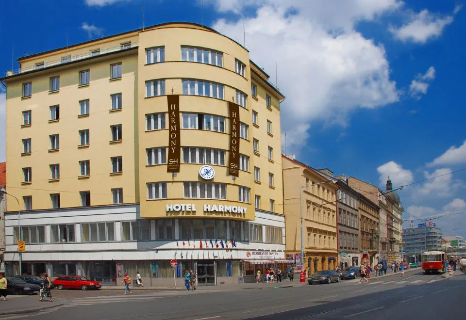 Hotel Harmony