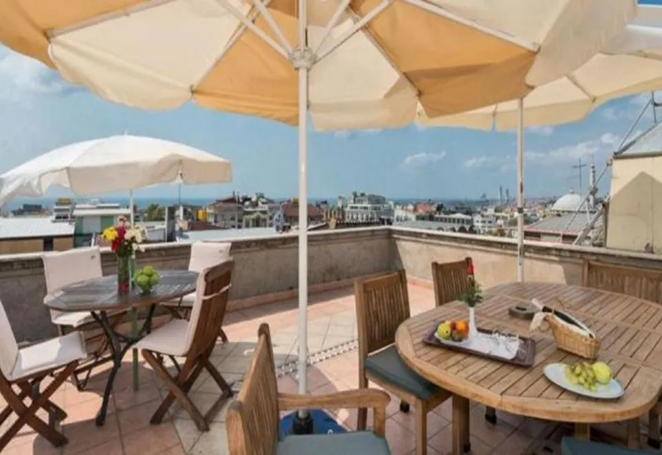 Samir Deluxe Hotel