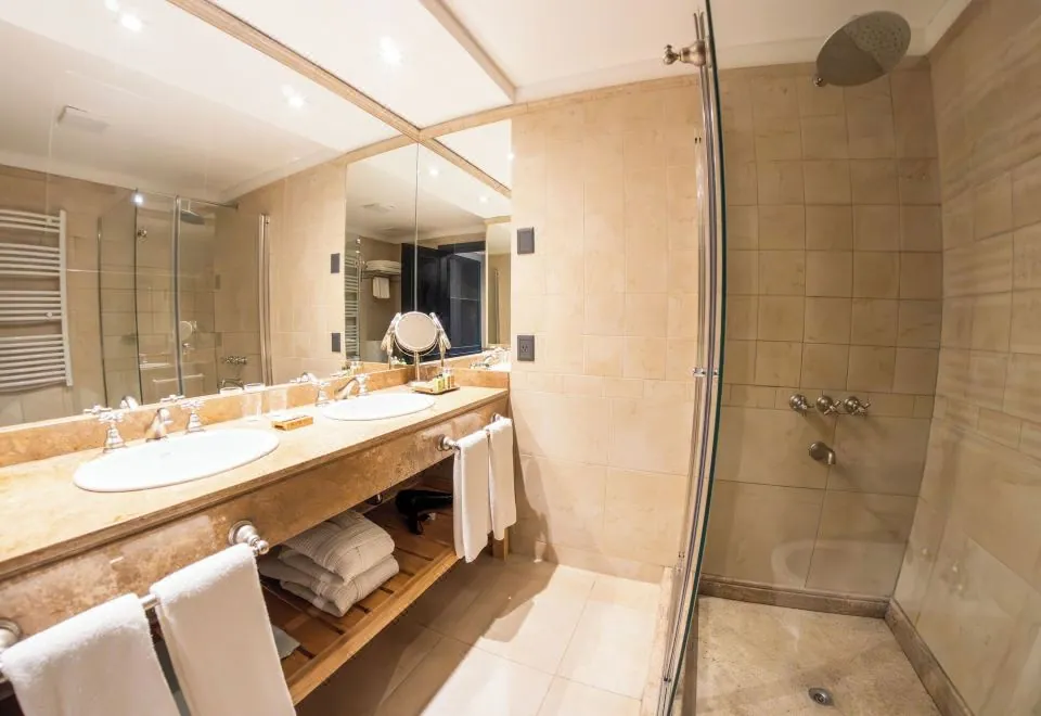 Los Cauquenes Resort + Spa + Experiences
