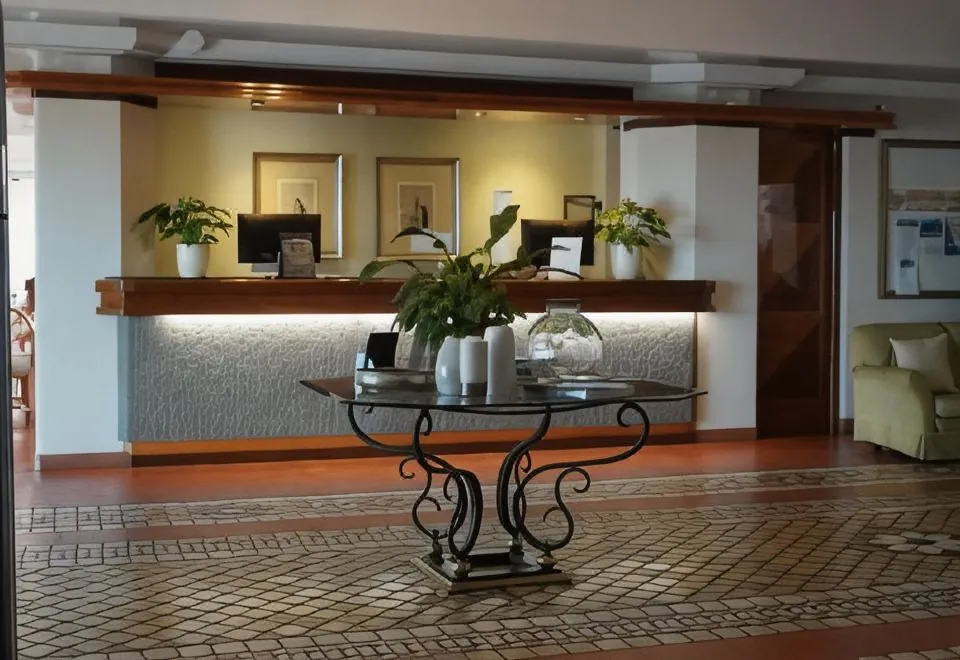 Relais Santa Chiara Hotel