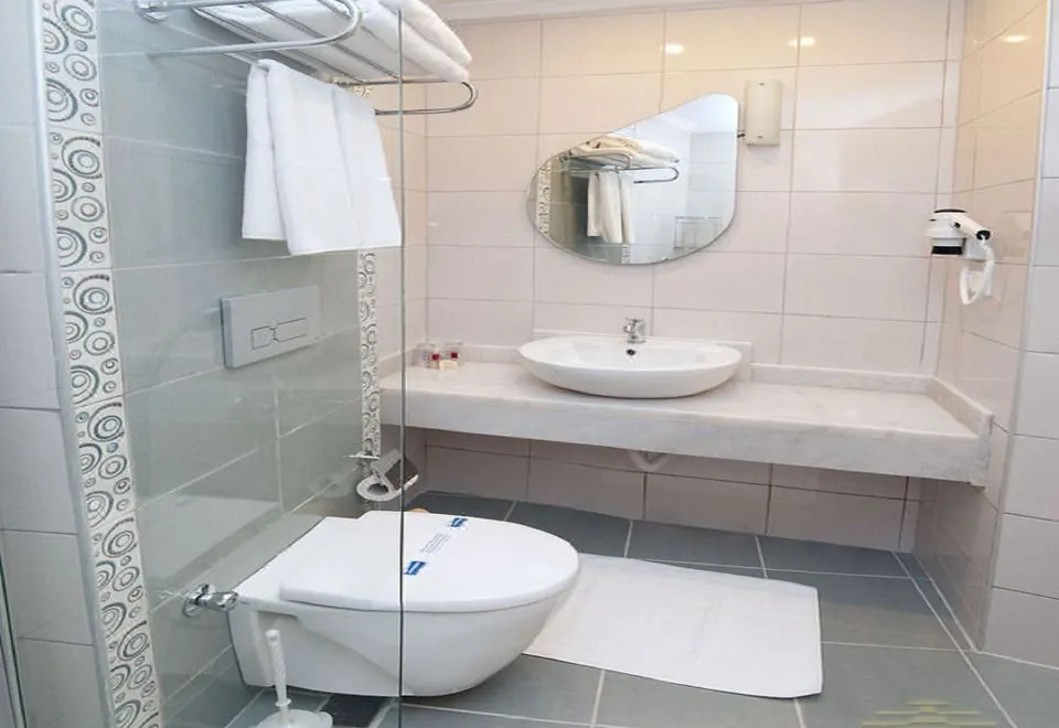 Azak Hotel