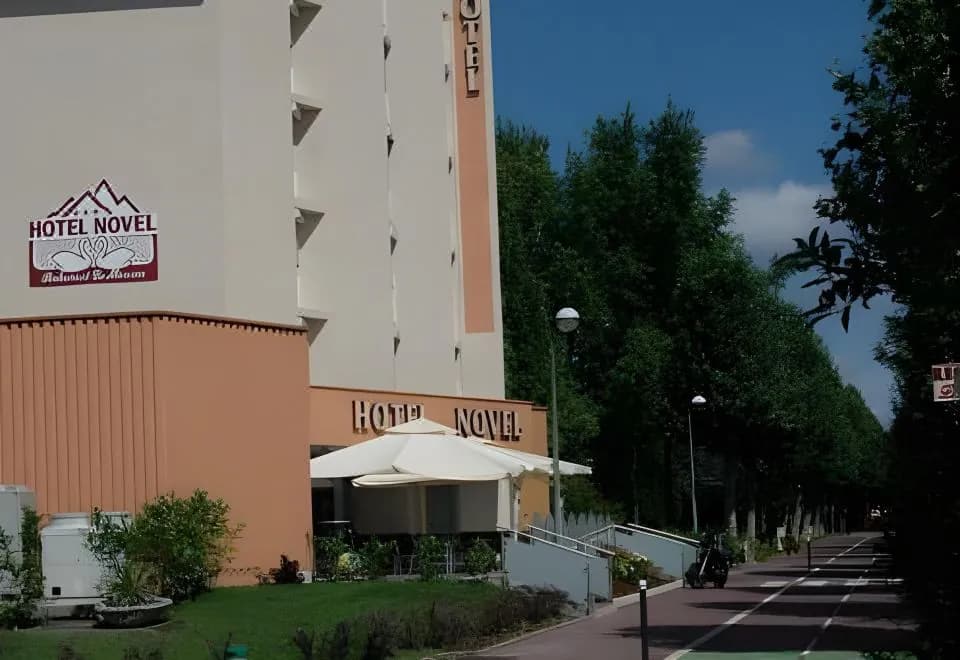Hotel Novel Restaurant La Mamma