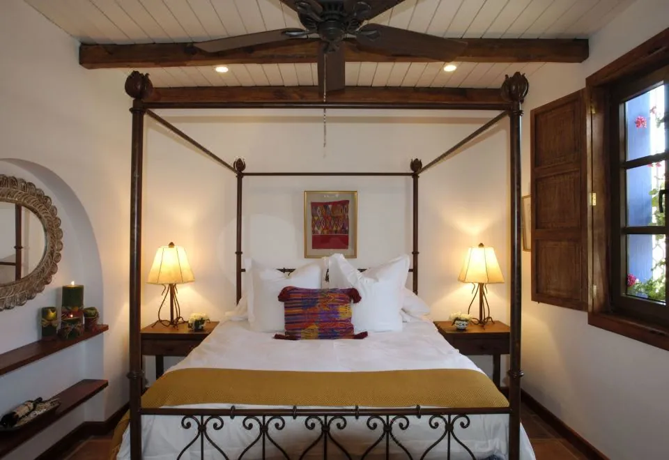 Casa Encantada by Porta Hotels