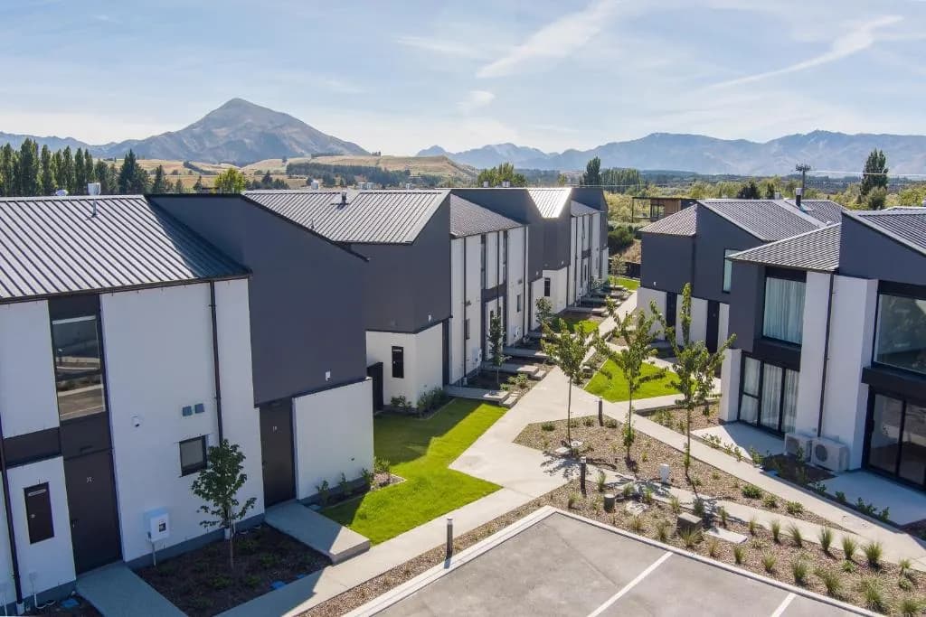 Alpine Junction Townhouse Apartments, Lodge & Hotel