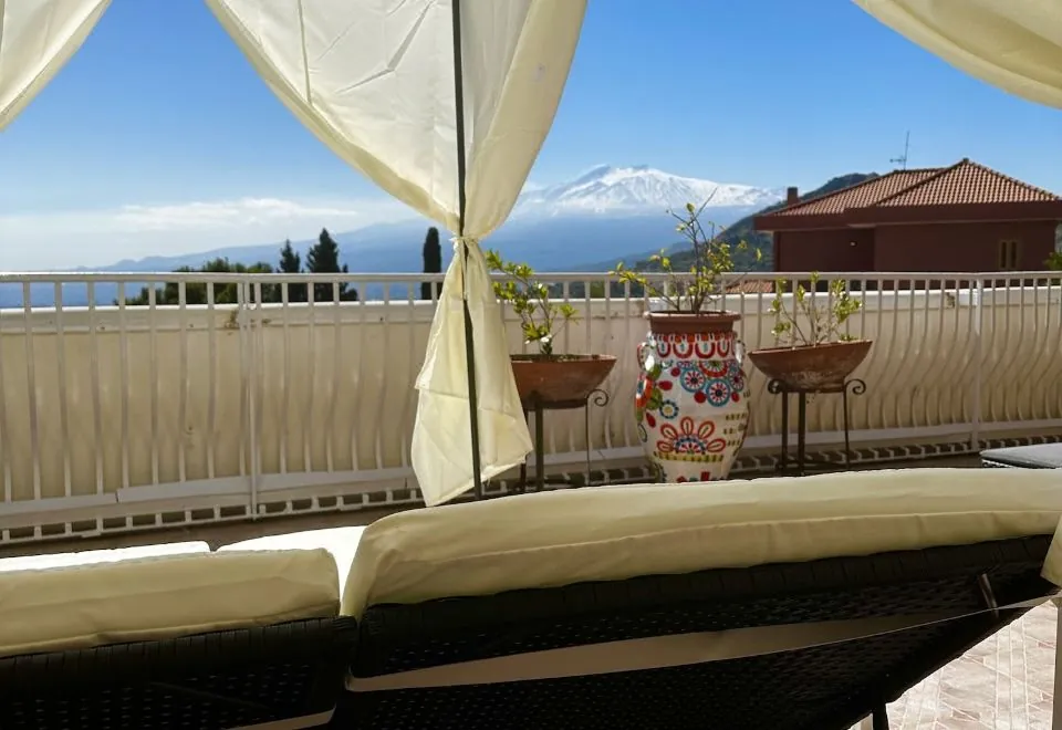 Villa Greta Hotel Rooms & Suites