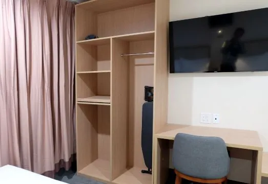 LIC Plaza Hotel