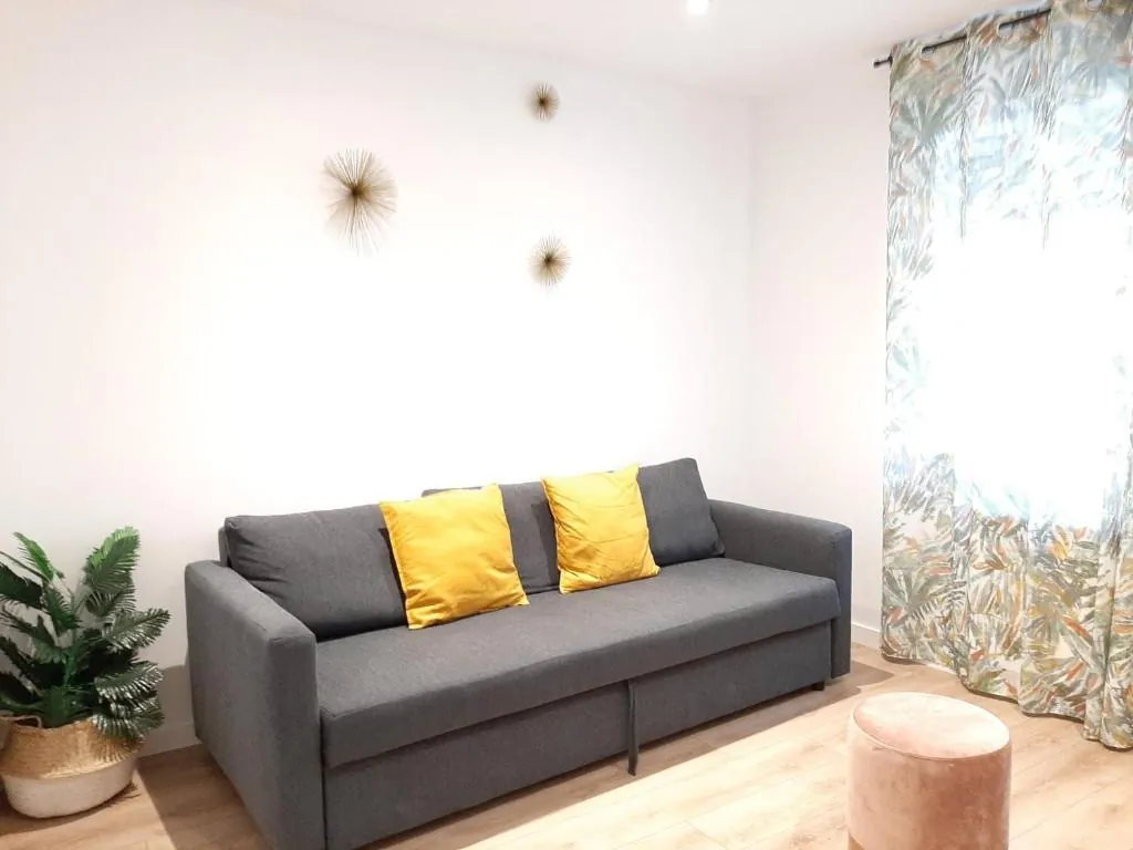 Apartamentos Celestina by gaiarooms