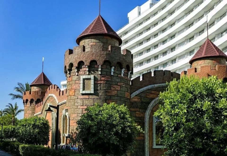 Miracle Resort Hotel