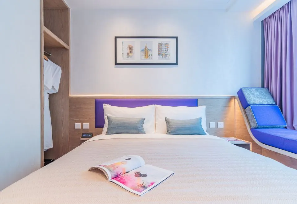 Hotel Purple
