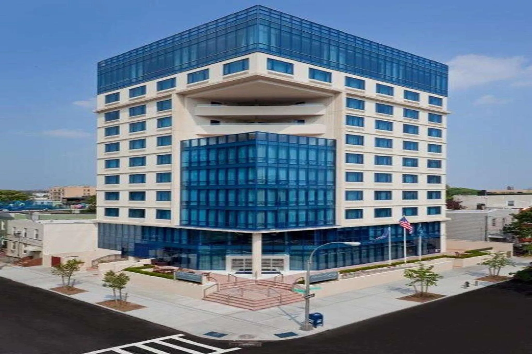 Four Points by Sheraton Long Island City