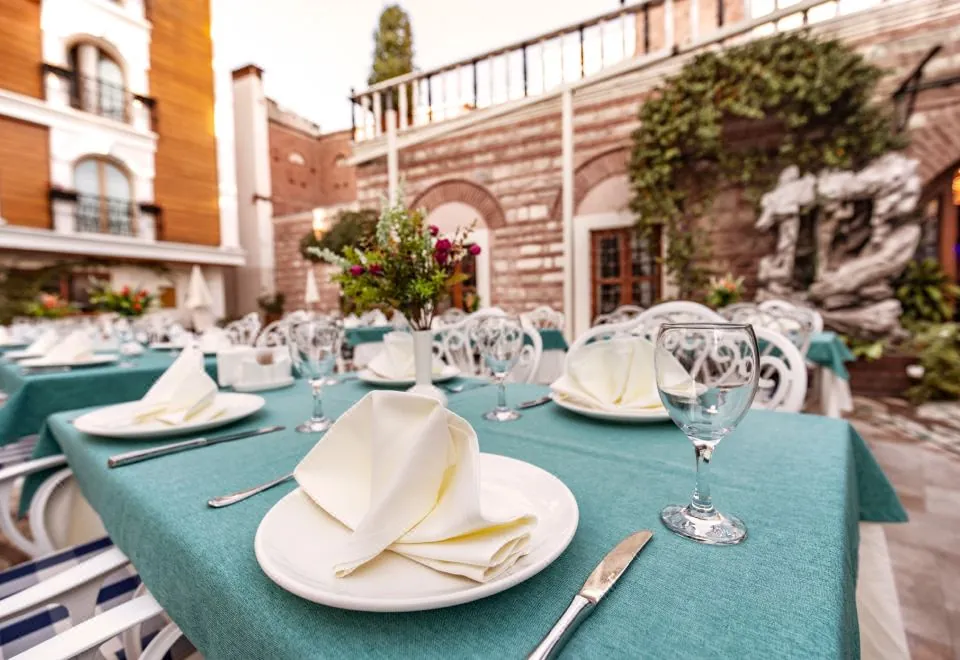 Seven Hills Palace & Spa
