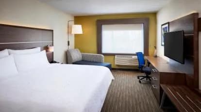 Holiday Inn Express - Niagara-on-The-Lake, an IHG Hotel