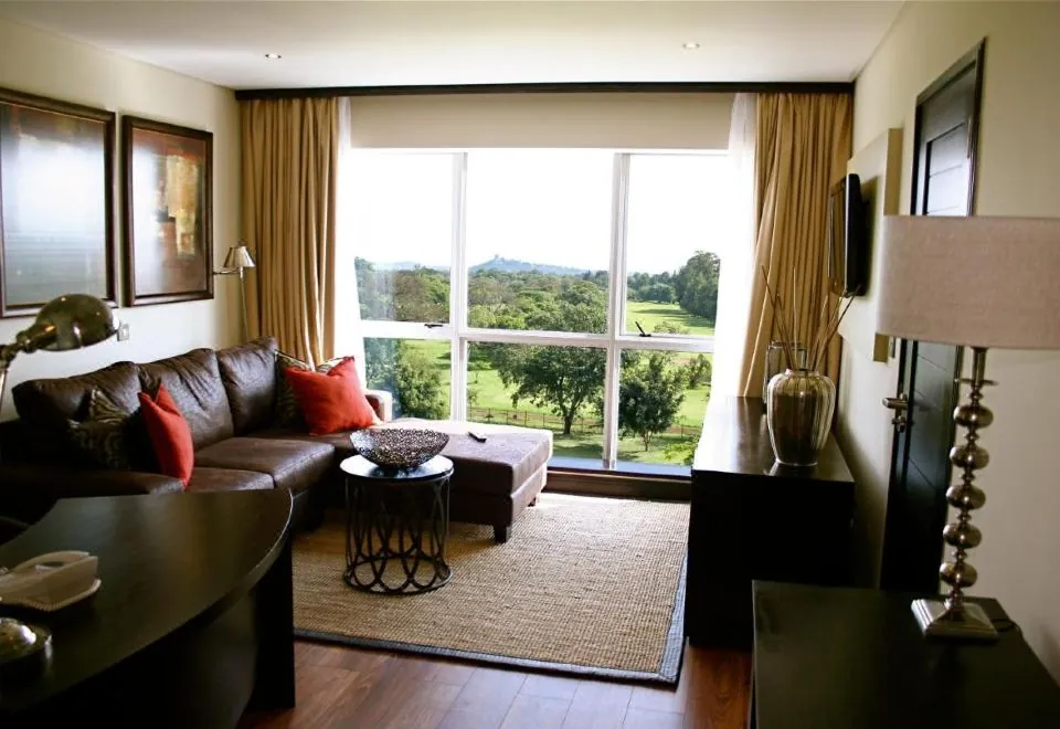 Mount Meru Hotel