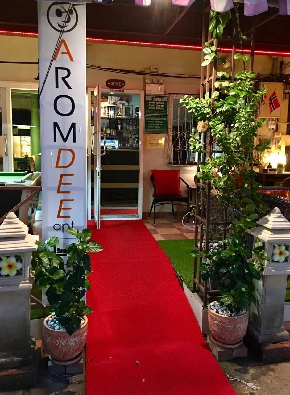 Aromdee Apartment
