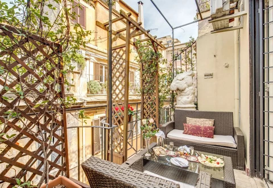 Pantheonview - Luxury Suites