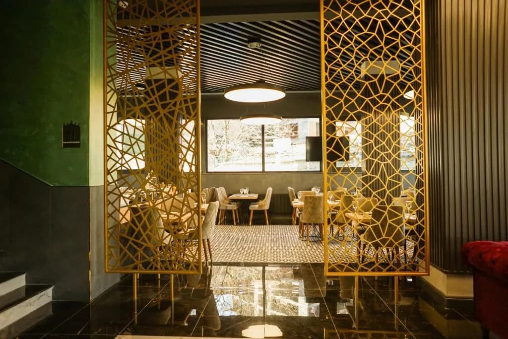 Aram Otel