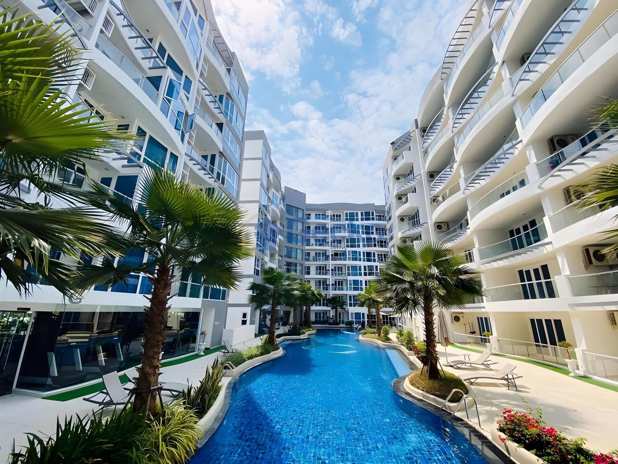 Large Luxury - Pattaya City Centre - Grand Avenue