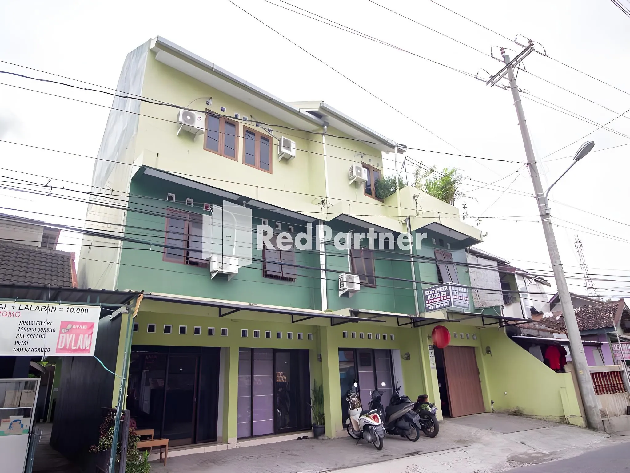 Halona Residence near Pakuwon Mall Jogja Mitra RedDoorz
