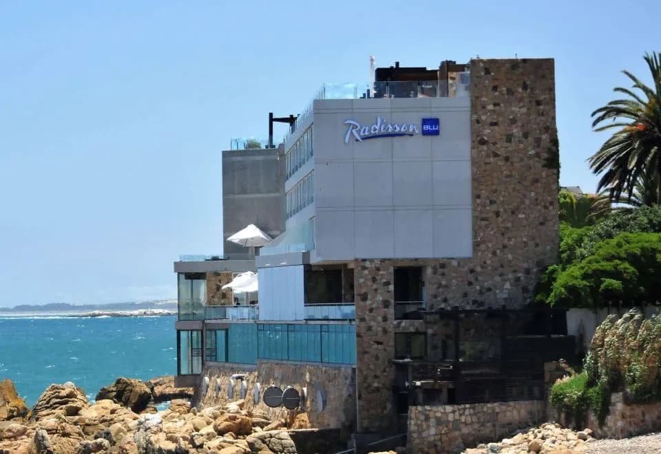 Radisson Blu Acqua Hotel & Spa Concon