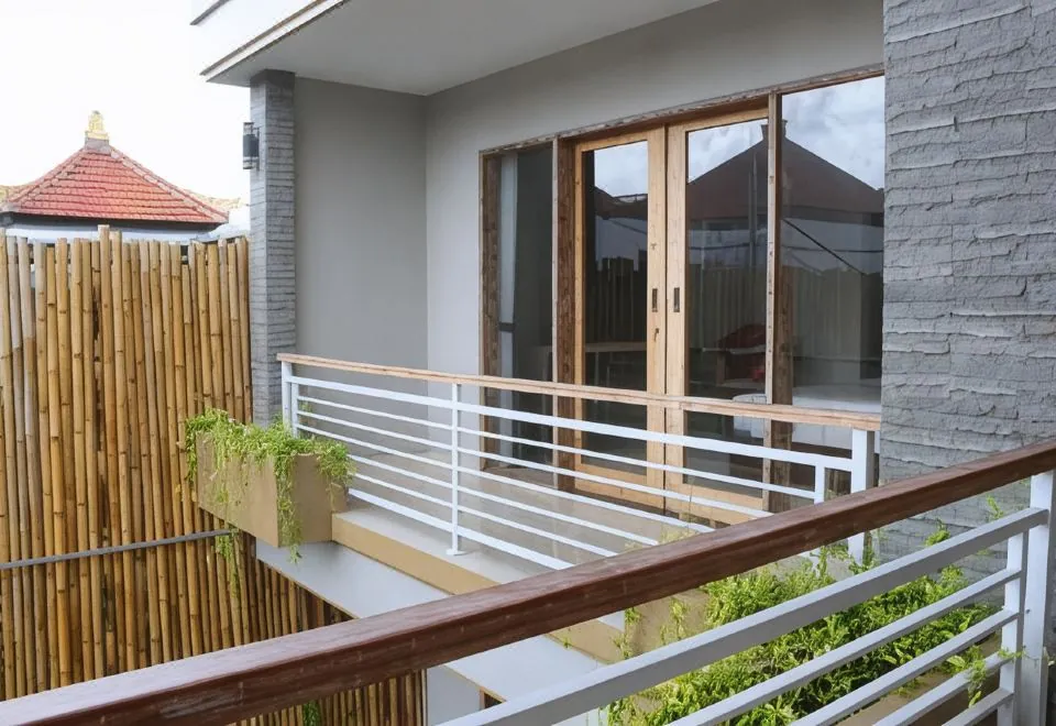 Rusty Seminyak