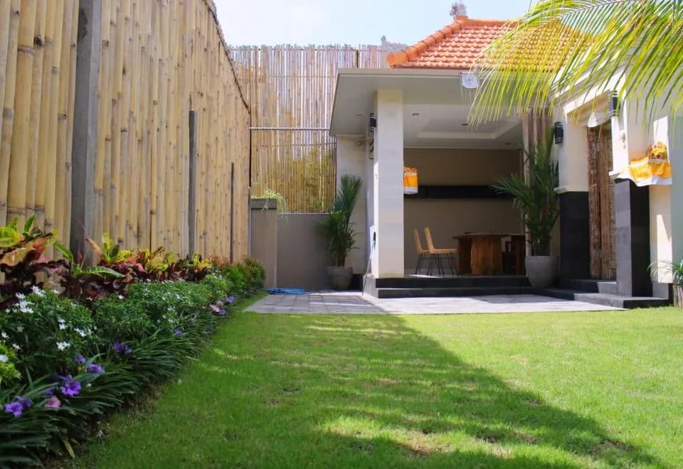 Rusty Seminyak
