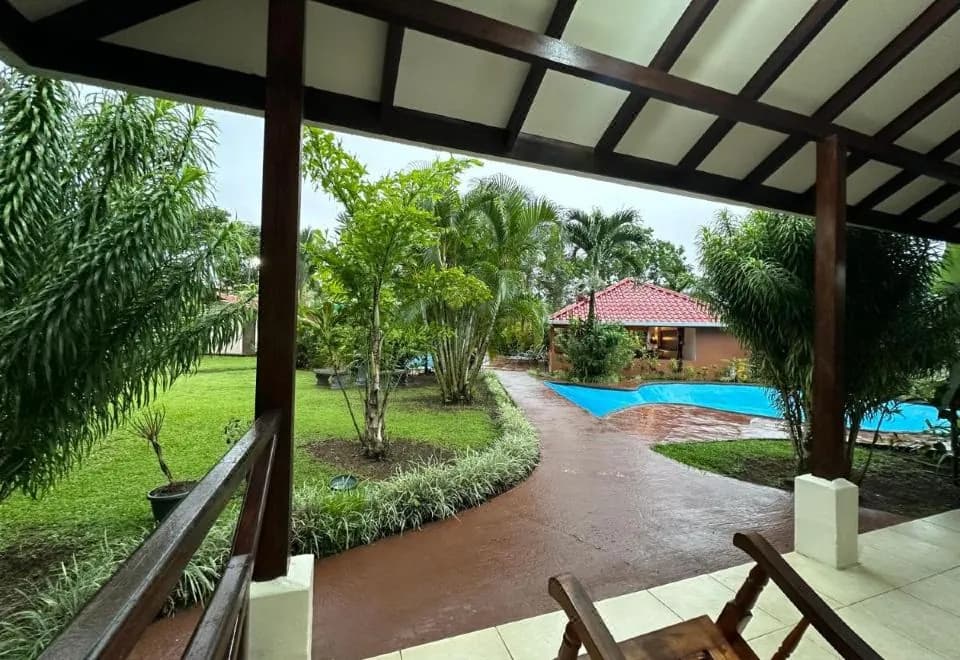 Loma Real Hot Springs Bed & Breakfast