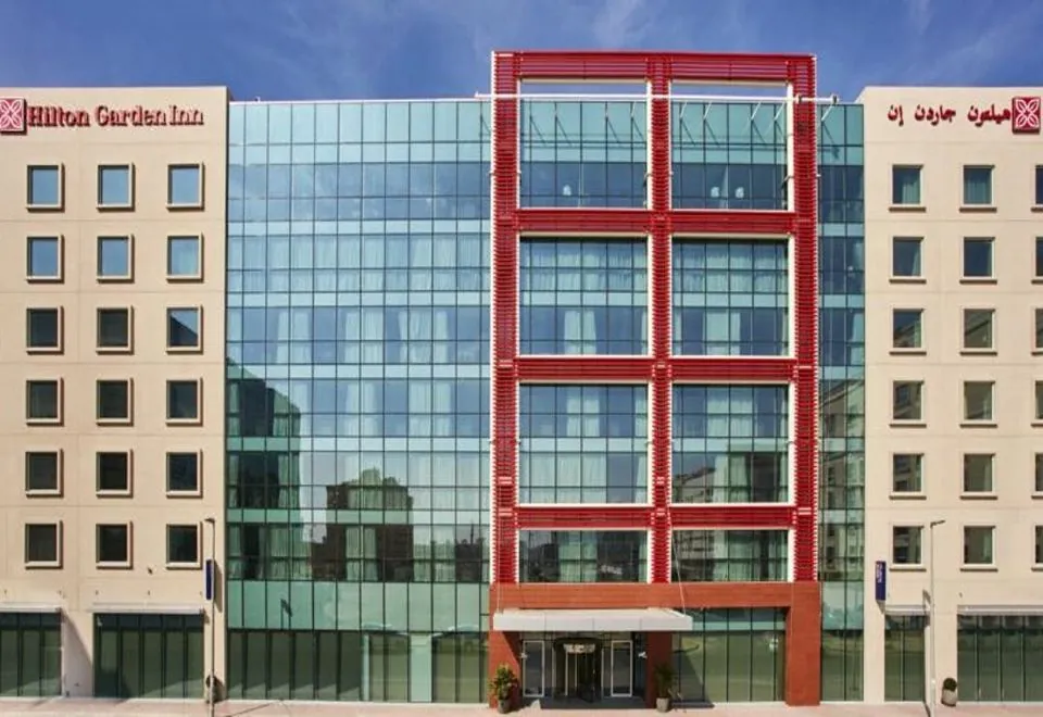 Hilton Garden Inn Dubai, Mall Avenue