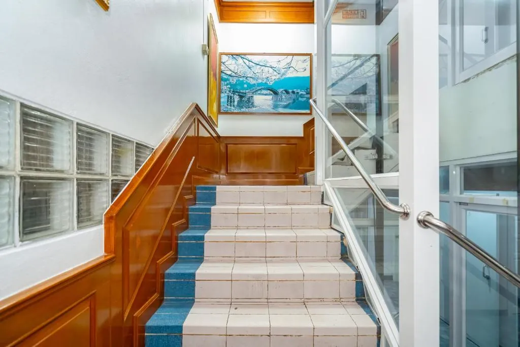 Patong Social Hotel