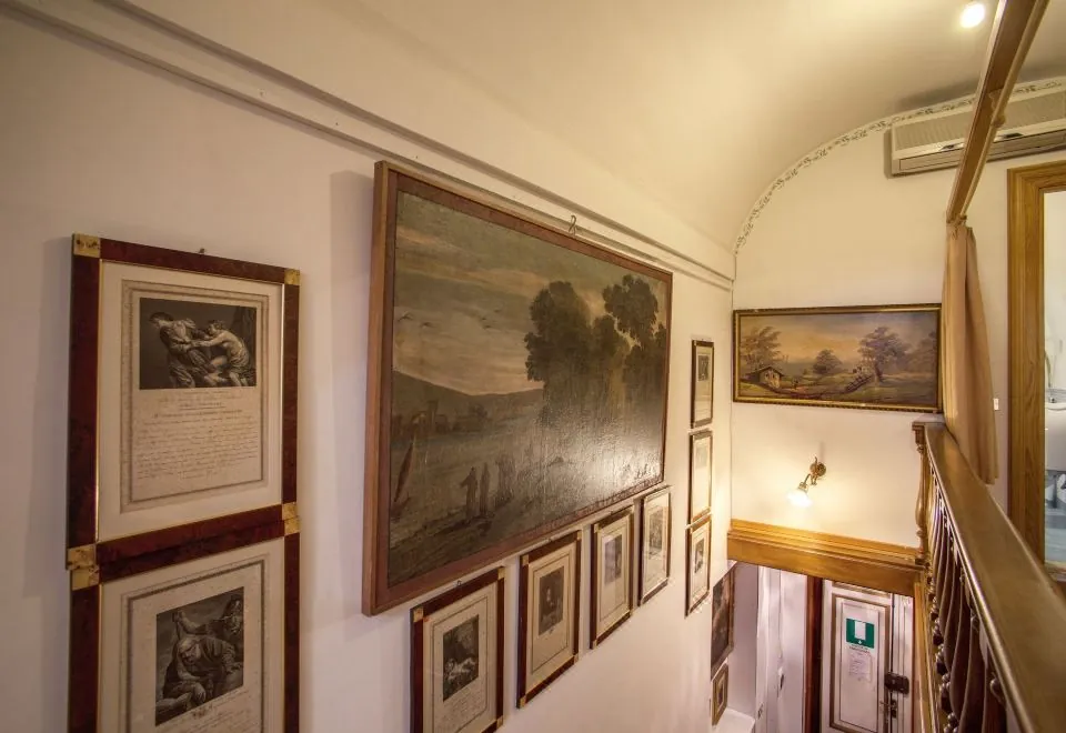 Navona Gallery & Garden Suites B&B