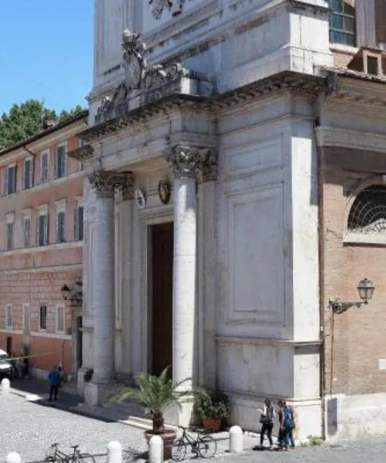 Guesthouse Coronari Courtyard